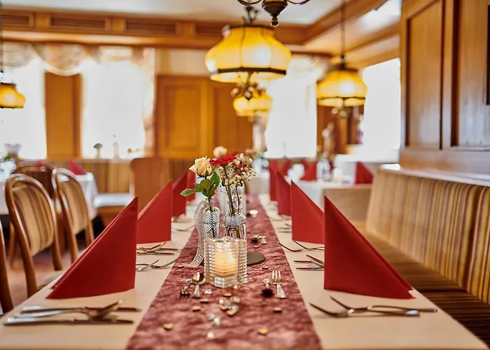 Zur Post Hotel 3*